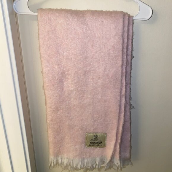 Urban Outfitters Women Cherry Blossom Color Wool Scarf - Picture 2 of 3